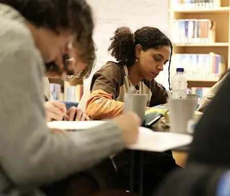 Poëzie Workshop: Zinnen Zetten — De kracht van jouw stem