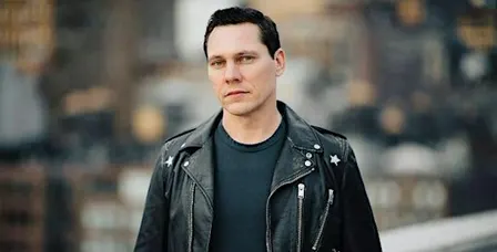 Tiesto at LIV Beach Las Vegas