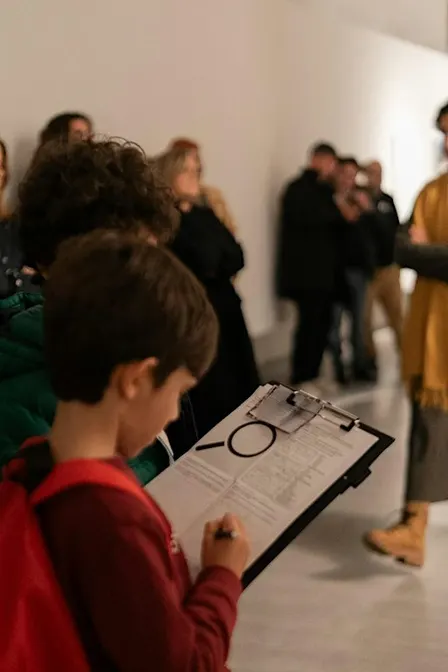 Visita-Oficina da Exposição “Afinidades Líquidas”
