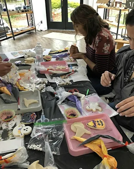 Halloween cookie decorating class