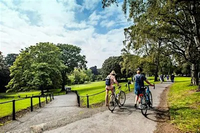 A BIKE RIDE THROUGH PHOENIX PARK AGES 30-45