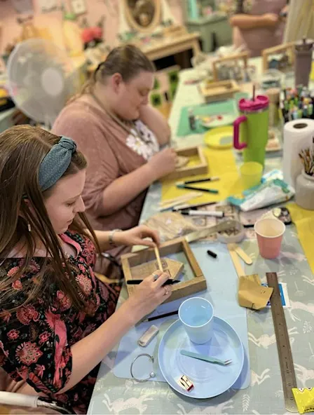 Paint a Wooden House and Frame Workshop