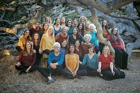 Yala Lati | Melanie DeMore | Women Rise Choir (Hybrid Event)