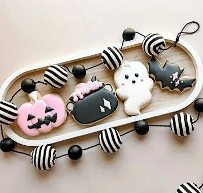 Halloween Girls Night - Cookie Decorating Class at Salute Wine Bar