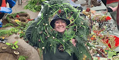 Make Your Own Holiday Wreath @ RCLC