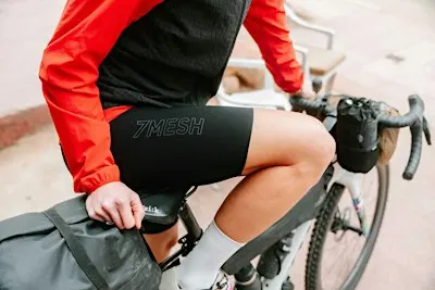Ni sudor ni frio: aprende a vestirte sobre la bici
