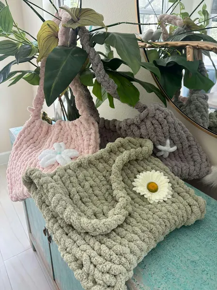 DIY Chunky Knit Book Bag