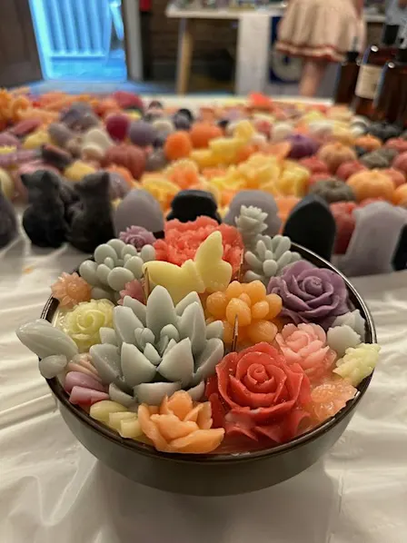 Fall Themed Candle Class at The Broken Leash