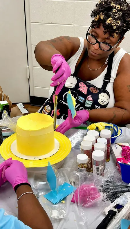 Cake Decorating with Mrs. Tee