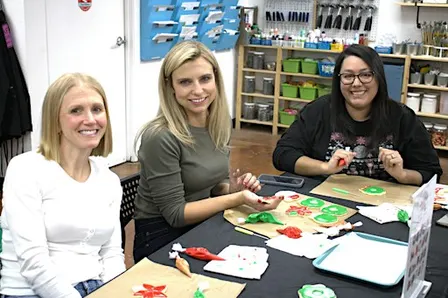 December Sugar Cookie Decorating Class - Craft Nights Studio