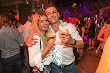 Under 35 Date Night in Burswood | Cityswoon | Ages 23-35