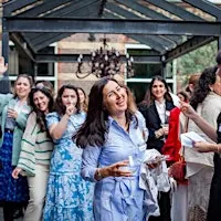 The Bloom Circle: Sonbahar Networking Partisi