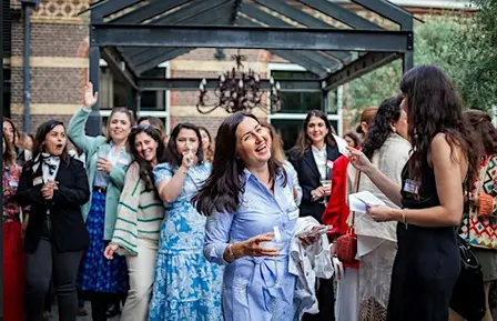 The Bloom Circle: Sonbahar Networking Partisi