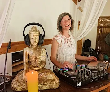 5Rhythmen® Tanzabend mit Stefania Kregel - „Rote Tara“