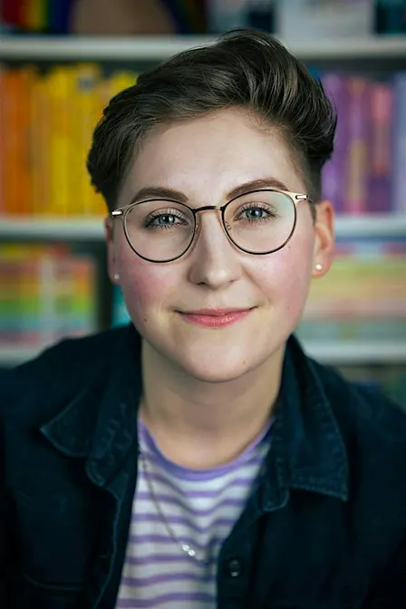 FBM26 - Signierstunde mit Alicia Zett