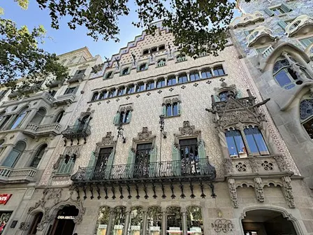 Barcelona Walking Architecture Tour (English only)