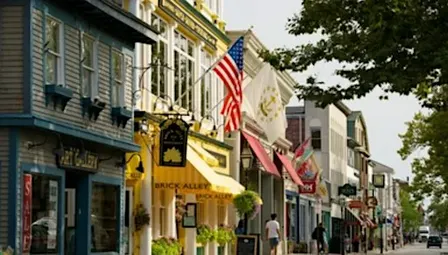 Newport Mansion District Romance Challenge