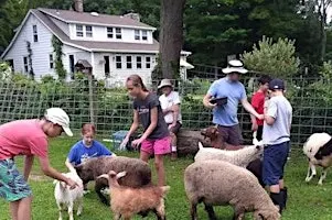 French Parent & Me at the Blue Button Farm in Easton(Ages 3–6)