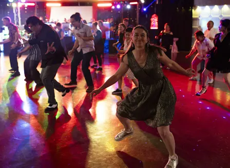Lindy Hop Social Dance • Learn to Dance