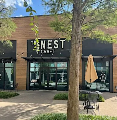 New Location! Professionals Mixer - * Networking and Cocktails* Safe & Fun!