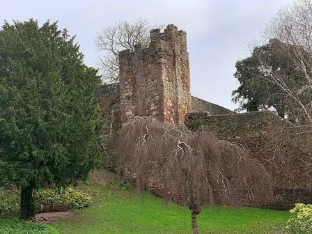 Ruins and Ruminations: drawing inspiration from the land. A creative event.