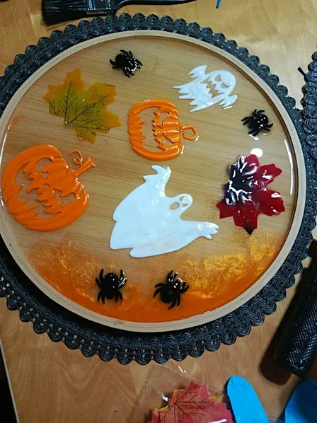 Halloween Resin Lazy Susan Workshop
