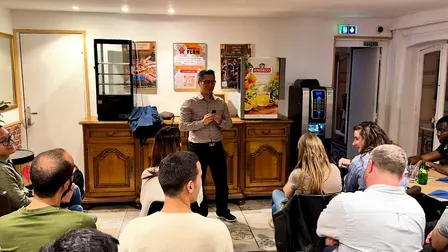 Public speaking practice in English: Lille English Toastmasters