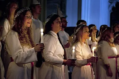 Lucia at Glasgow Cathedral