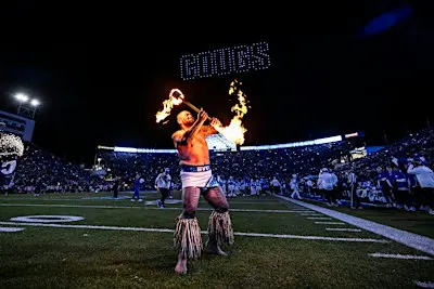 3rd Quarter Break Sideline Access (Cincinnati)