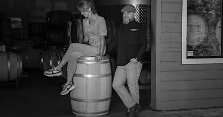 Seven Grand Whiskey Society: Hinterhaus