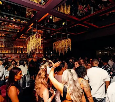 Singles Mixer at Four Seasons Hotel in Montreal!