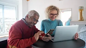 Become a Peer Digital Mentor - FREE Training