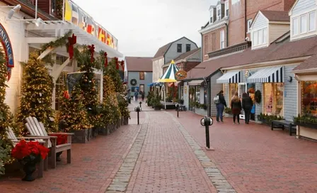 Newport Harbor Gift Hunt