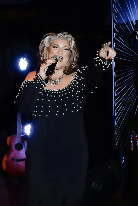 Stacy Wynette Sings… A Night of Adele Favorites | Dinner & a Cause