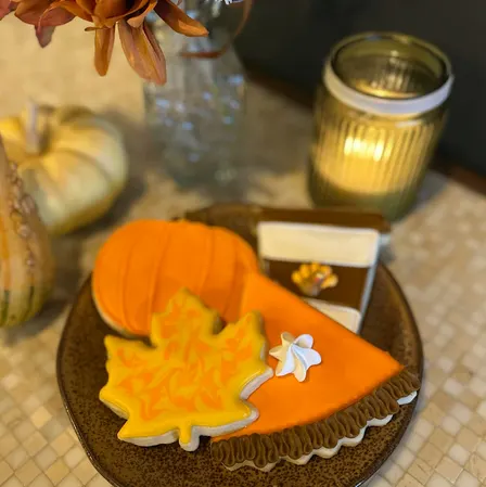 Apéro Presents: Fall Cookie Decorating
