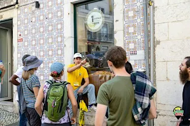 Lisbon History & Flavours: Walking Tour with Wine & Cheese