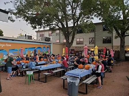 Oak St. Drafthouse Pumpkin Carving Contest!