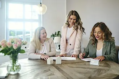 Frauen Immobilien Zukunft. Smart women. Smart decisions