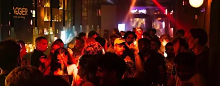 Russafa Pub Crawl with Live DJ sets and Club Entry