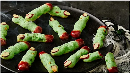 10/31 HALLOWEEN TREATS & SPOOKY EATS BAKING CLASS - The Foodie School