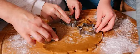 Make and Take: Gingerbread Cookies (1 Adult + 1 Child)