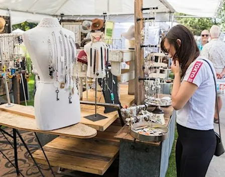 Fargo Arts,Crafts and Vendor Market