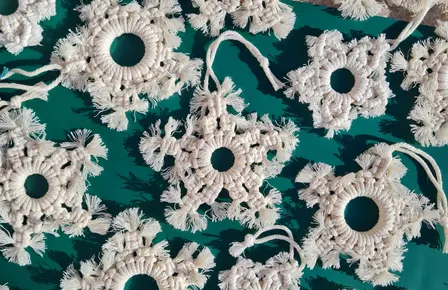 Create Macramé Christmas Decorations - Fishponds