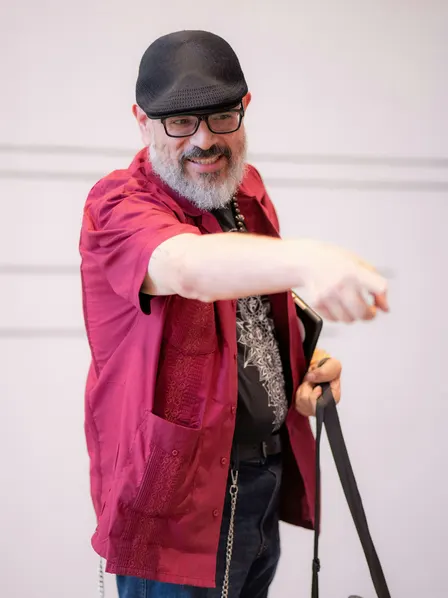 516 WORDS: Poetry Reading with Manuel González