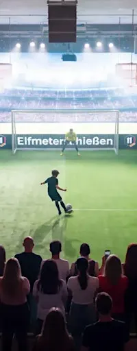 FLR26 Fußball Festival · Elfmeterschießen in der Flora Köln