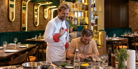 Le mani in pasta e i segreti della pizza fritta di Paolo De Simone