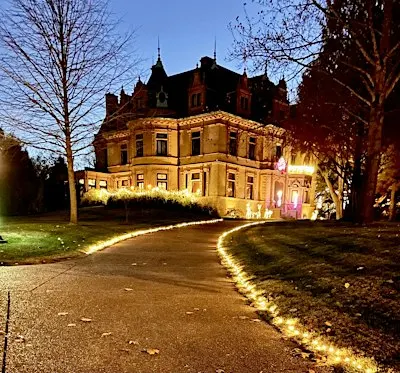 Magic Chef Mansion Christmas Tour