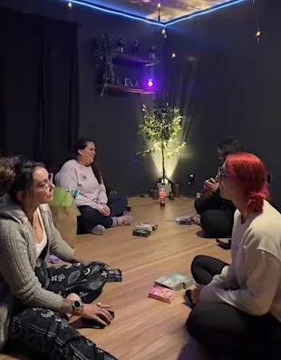 Sip & Share: A Night of Tea & Tarot!