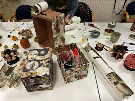 Workshop: Wrap the World in a box