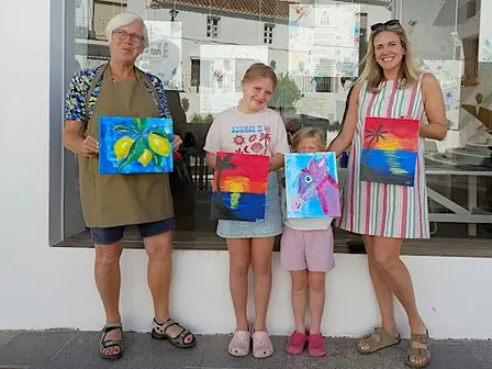 Family Canvas Mijas: Family Painting Workshop in Mijas Pueblo